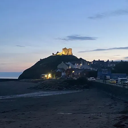 Porthyraur Castle View, Beach, Parking,Ev Point Pet Friendly Criccieth Exterior photo